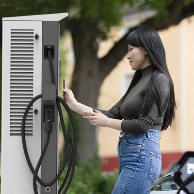 AC 0A-136.5A محدوده جریان ورودی 80KW جریان مستقیم خروجی شارژر اتومبیل الکتریکی برای EV