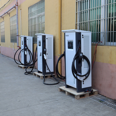 ایستگاه شارژ سریع 120 کیلو وات CCS1 CCS2 Car Chademo EV DC با فرکانس شبکه 50Hz±10Hz